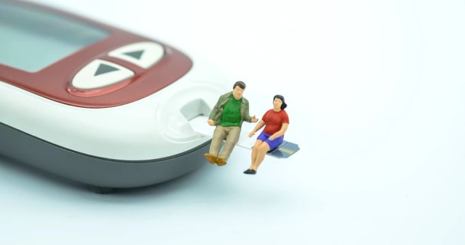 Bei starkem Übergewicht können Folgeerkrankungen wie Diabetes mellitus auftreten. Übergewicht