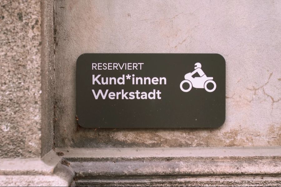 Statt mit Symbolpolitik zu punkten, sollte mehr Präventions- und Aufklärungsarbeit betreiben werden: «Die Geschichte des Nationalsozialismus wird gar nicht mehr unterrichtet.» (Symbolbild)