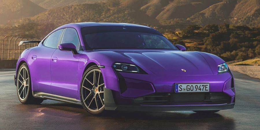 2025 Porsche Taycan Turbo GT