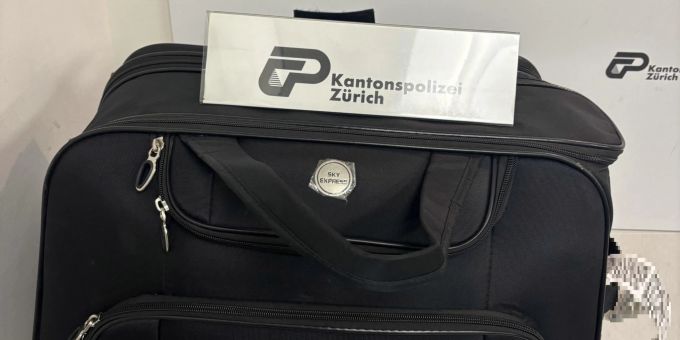 Flughafen Zürich - Brasilianerin (30) versteckt Fingerlinge im Körper