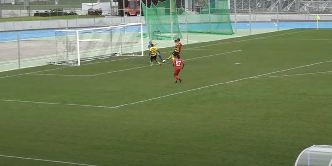 Cedric Itten erzielt das 1:0 für YB. YB