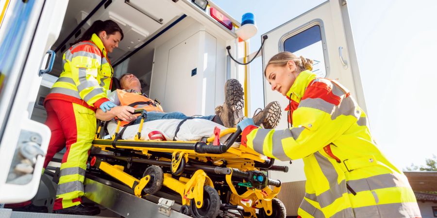 Herkömmliche Versicherungen übernehmen nicht die gesamten Ambulanzkosten.