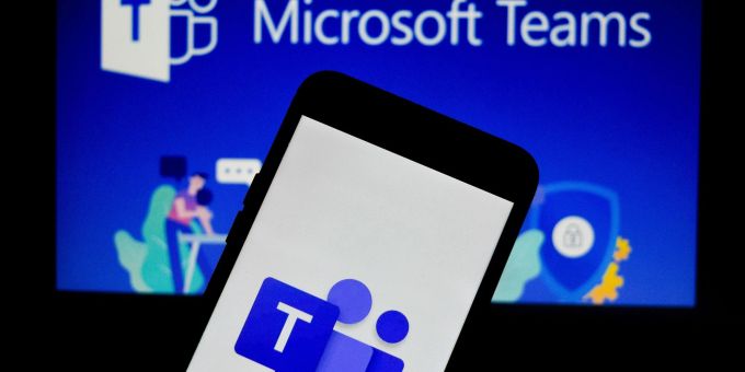 Das Logo der Kommunikationsanwendung Teams von Microsoft ist auf einem Handy zu sehen. Das Logo der Kommunikationsanwendung Teams von Microsoft ist auf einem Handy zu sehen.