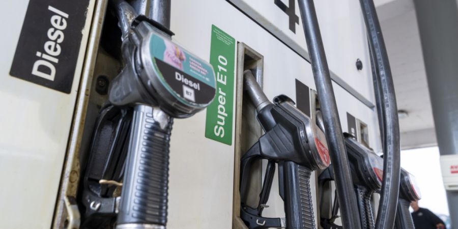 Der Tankrabatt hat den Inflationsschub in Deutschland durch den Iran-Krieg gebremst. Im Mai lagen die Konsumentenpreise um 2,6 Prozent über dem Niveau des Vorjahresmonats. Im Vormonat ...