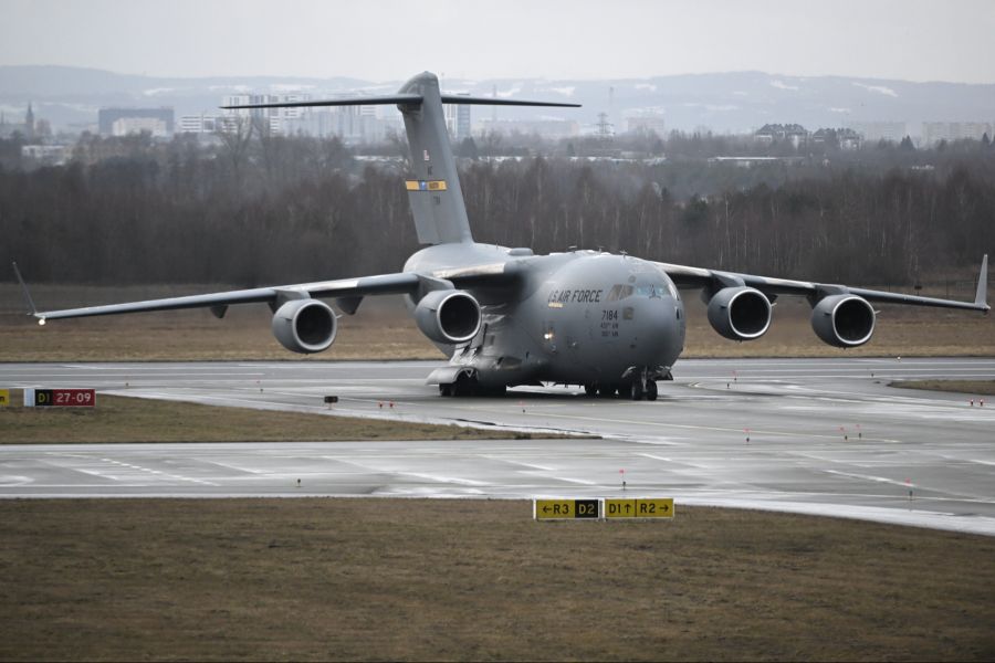 Die Boeing C-17 Globemaster III wird von der USA für diplomatische und staatliche Transporte eingesetzt.