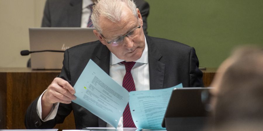 Der Zuger Finanzdirektor Heinz Tännler (SVP) konnte auch dieses Jahr wieder hohe Ertragsüberschüsse präsentieren. (Archivfoto)