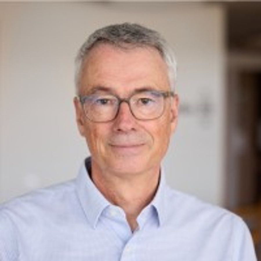 Stefan Frings, Deputy Chief Medical Officer bei Roche, sagt: «Chemotherapien rücken zunehmend in spätere Behandlungslinien, während gezieltere Therapien früher eingesetzt werden.»