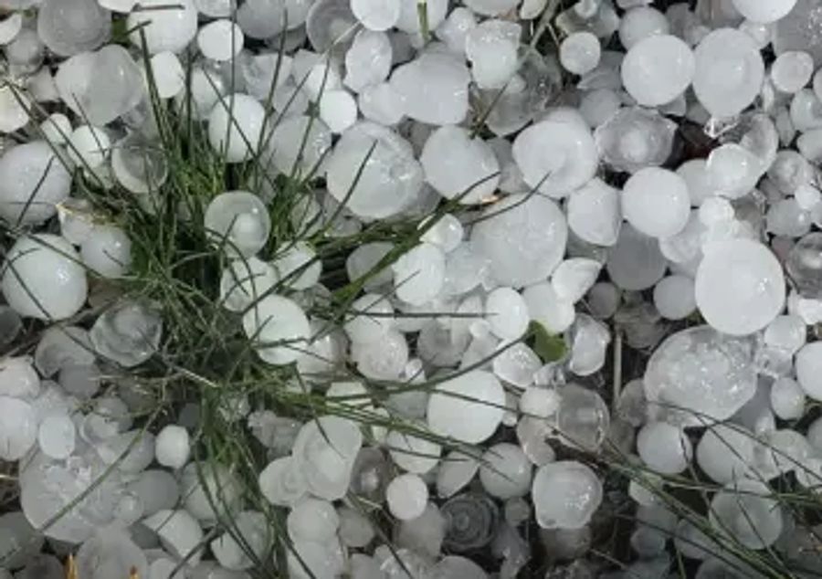 Insgesamt sorgte der Hagel am Freitag in der Schweiz für Schäden in Millionenhöhe und zahlreiche Verletzte.