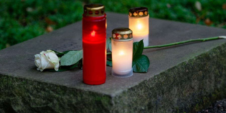 Was passiert mit Menschen, die sterben und die niemand beerdigt? In kanadischen Provinzen kommt das immer häufiger vor - und trifft oft Männer. (Themenbild)