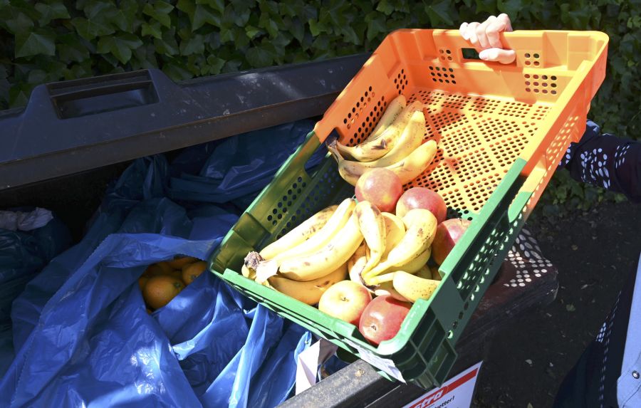 Der Kampf gegen die Lebensmittelverschwendung sei laut Denner ein Grund für die Rabattänderung. (Symbolbild)