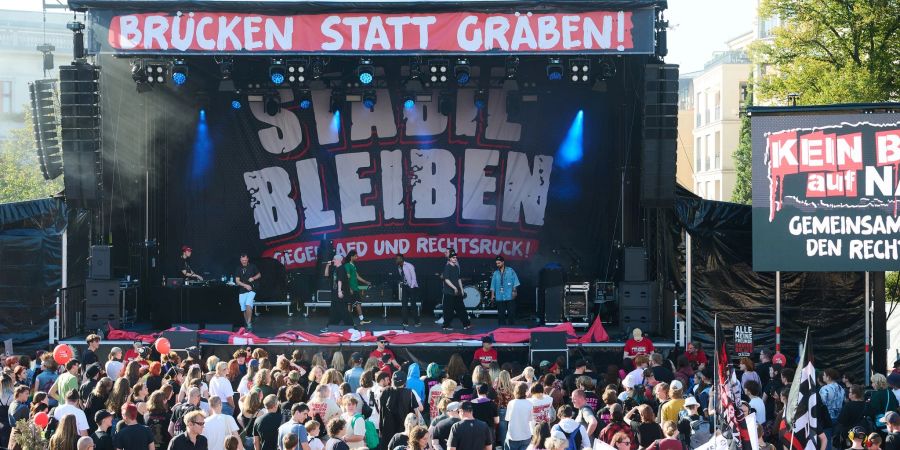 Unter dem Motto «Stabil bleiben - gegen AfD und Rechtsruck» findet am Tag vor der Wahl in Potsdam eine Kundgebung mit Konzerten statt.