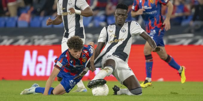 Der FC Zürich behält im Klassiker gegen den FC Basel die Oberhand. FC Zürich FC Basel