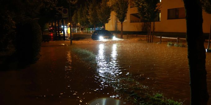 Kanton Zug: Dauereinsatz nach Starkregen. Dauereinsatz nach Starkregen