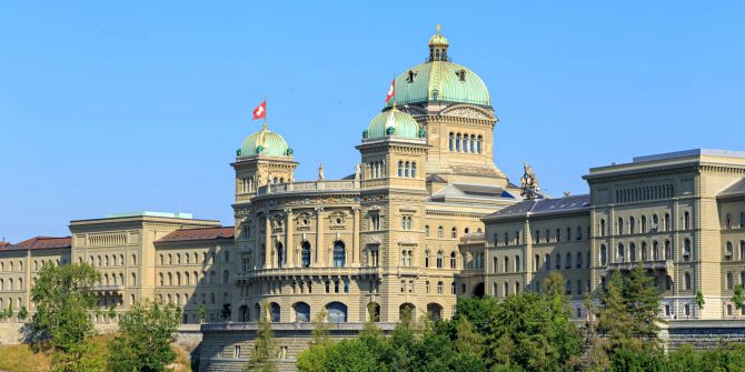 Gebäude Parlament Schweiz Bäume