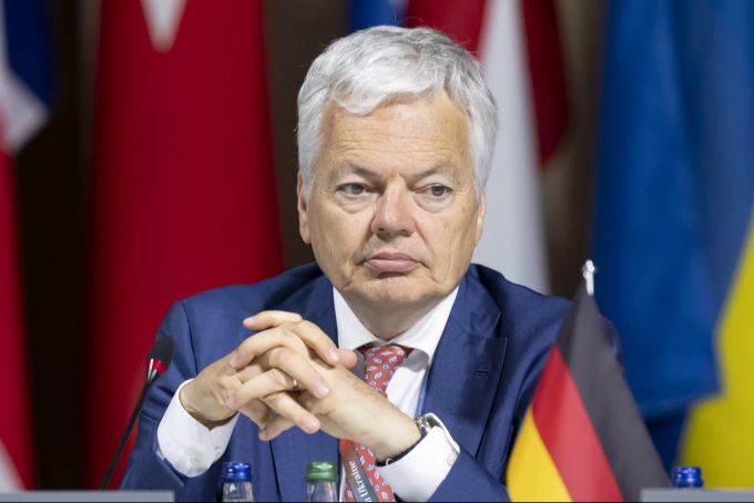 Der EU-Kommissar für Justiz, Didier Reynders, während einer Plenarsitzung an der Ukraine-Konferenz auf dem Bürgenstock. Didier Reynders Europarat Bürgenstock