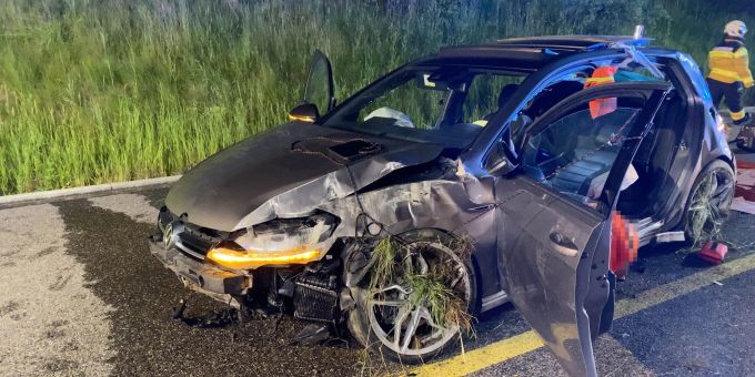 Schönenwerd SO - Auto überschlägt sich – Lenker (20) erheblich verletzt