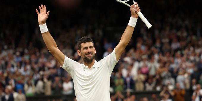 Novak Djokovic nach seinem Halbfinal-Sieg in Wimbledon. Novak Djokovic Wimbledon