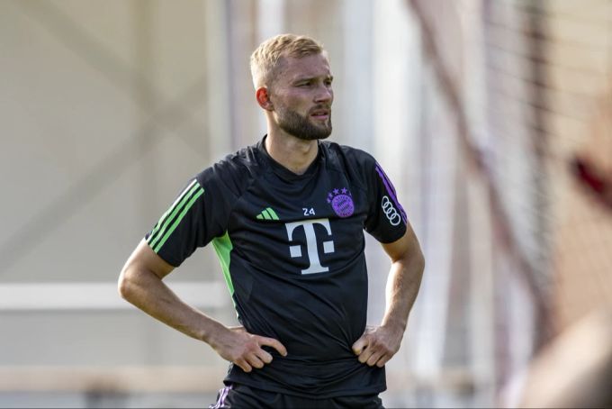 Konrad Laimer soll Sechser Nummer eins werden. Konrad Laimer im Training