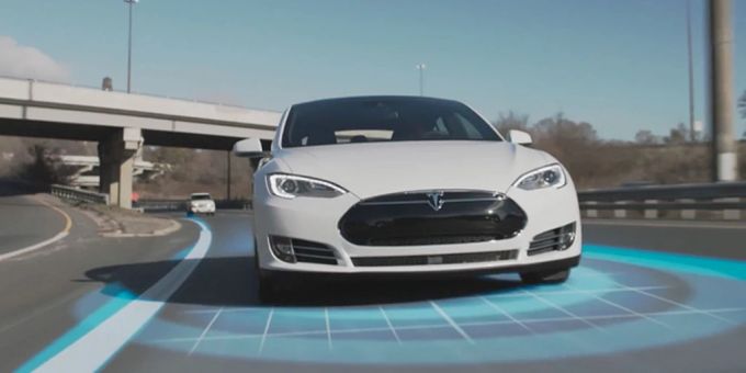 Experte schätzt ein - Wann kommt endlich das autonome Fahren?