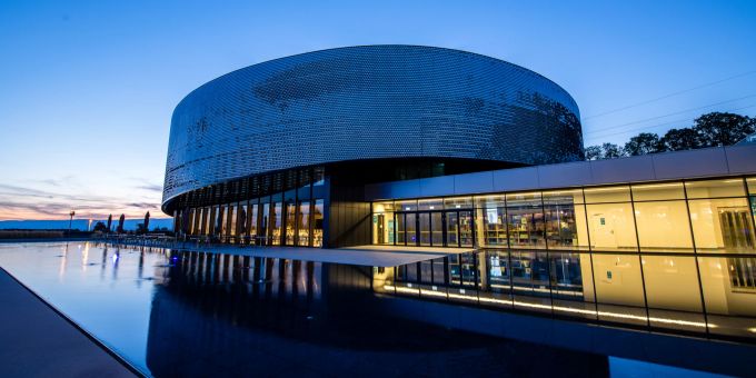 Moderner Bau: das Aquarium-Vivarium Aquatis. Aquatis Lausanne