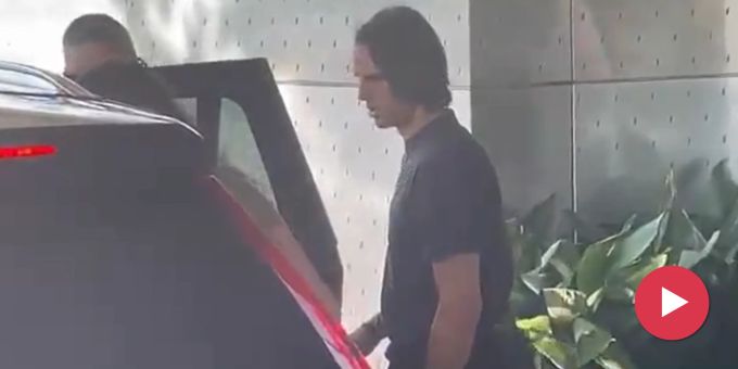 Video zeigt - Nati-Keeper Yann Sommer zum Medizincheck in Mailand