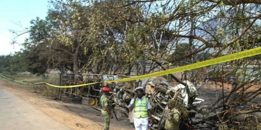 Tanklaster-Wrack bei Morogoro