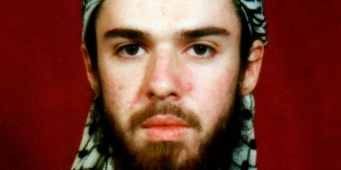 Dieses undatierte Foto zeigt John Walker Lindh. Der frühere amerikanische Taliban-Kämpfer Lindh ist nach 17 Jahren Haft vorzeitig aus einem Gefängnis in den USA entlassen worden. john walker lindh