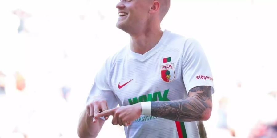 Augsburgs Philipp Max würde gern zu einem grösseren Verein wechseln. Foto: Tom Weller