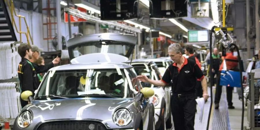 Produktion von Mini-Fahrzeugen im Werk Oxford: Die britische Autoindustrie muss den Brexit besonders fürchten. Foto: BMW AG