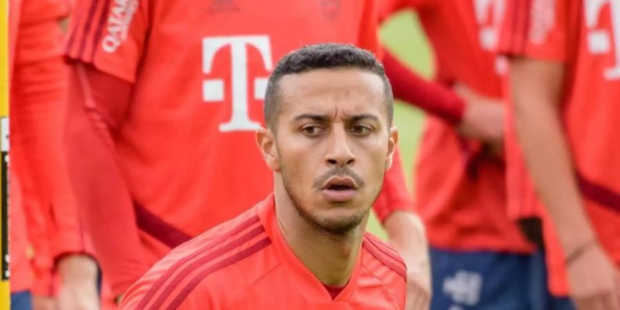 Hält den Sieg in der Champions League auch nicht für schwerer als früher: Thiago Alcántara. Foto: Matthias Balk