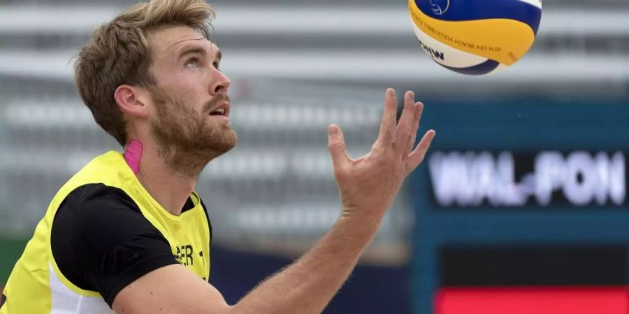 Deutschlands Volleyball-Spieler Alexander Walkenhorst muss auf die WM in Hamburg verzichten. Foto: Georgios Kefalas/epa