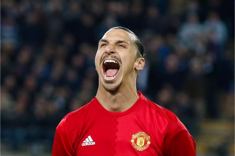 Zlatan ist zurück! Beim 4:1-Sieg von Manchester  United gegen Newcastle kommt der Schwede erstmals seit seinem Kreuzbandriss im Frühling zum Einsatz. Ibrahimovic erzielt zwar kein Tor, zeigt aber einen souveränen Seitenfallzieher. Es darf angenommen werden, dass Ibrahimovic sowie Paul Pogba, der ebenfalls in der ManU-Mannschaft zurück ist, am Mittwoch in der Champions League gegen Basel zum Einsatz kommen.