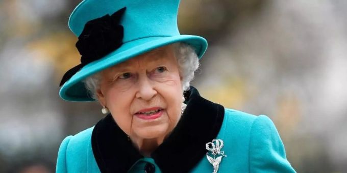 Die Queen muss den Sommer auf Windsor bleiben. queen elizabeth
