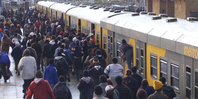 Bahnunglück in Südafrika - 14 Tote und 268 Verletzte