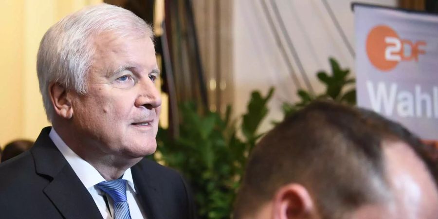 Horst Seehofer, CSU-Vorsitzender und Bundesminister des Innern, für Bau und Heimat, kommt in den Landtag