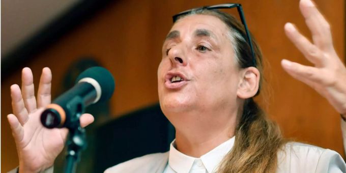 SP-Nationalrätin Jacquline Badran spricht an der SP-Delegiertenversammlung. SP-Nationalrätin Jacquline Badran spricht an der SP-Delegiertenversammlung.