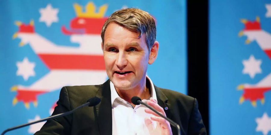 Björn Höcke, AfD-Fraktionsvorsitzender im Thüringer (D) Landtag, hält beim Landesparteitag der AfD Thüringen eine Rede.