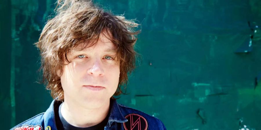 Der Sänger Ryan Adams posiert für ein Foto.