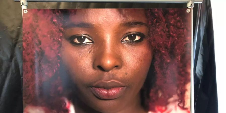 Christiana Alaba: In Nigeria geboren, verliess ihre Heimat Ende 2011. Musste ihre Heimat 2015 fluchtartig verlassen und lebt mittlerweile in Mailand.