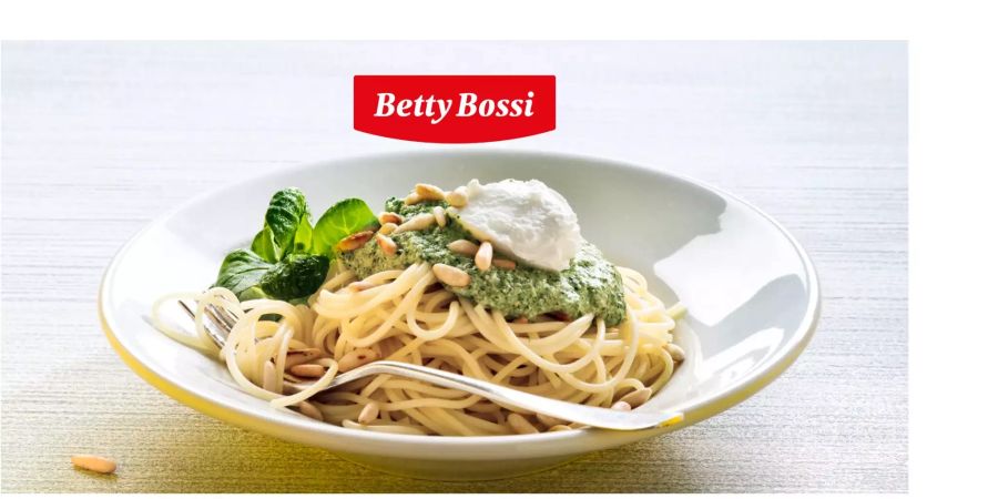 Spaghetti mit Chavroux und Nüsslisalat