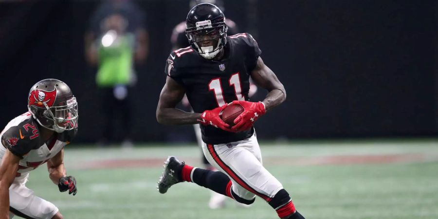 JULIO JONES! Was für ein Auftritt des Wide Receivers, der sein Team mit zwölf gefangenen Pässen und total 253 Yards zum Sieg über die Bucs führt.