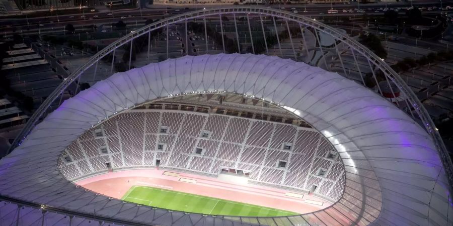 Das Khalifa International Stadium in Doha (Katar). Bis zur kommenden WM in Katar müssen sich die Fussball-Fans mehr als vier Jahre gedulden.