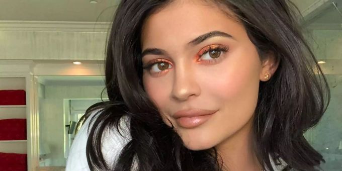 Kylie Jenner sieht sich mit Kritik konfrontiert. Kylie Jenner