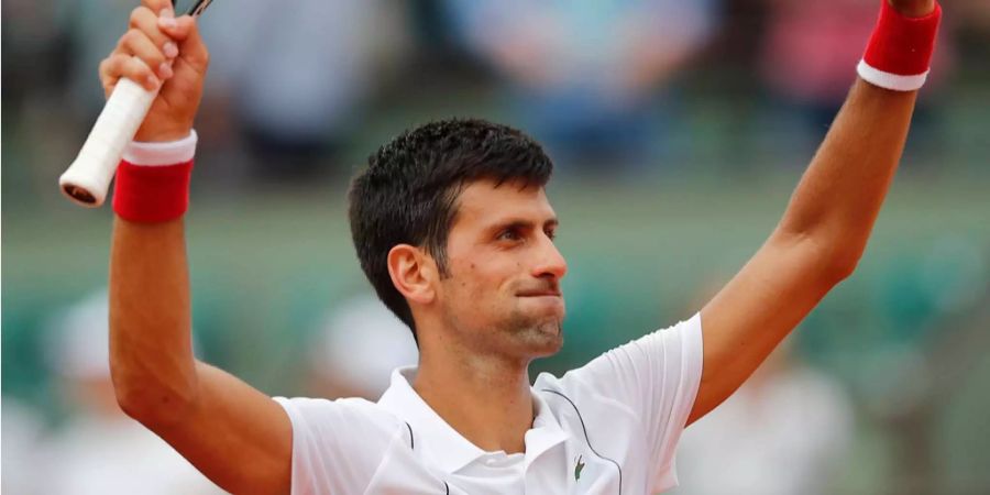 Novak Djokovic steht in der zweiten Runde an den French Open.