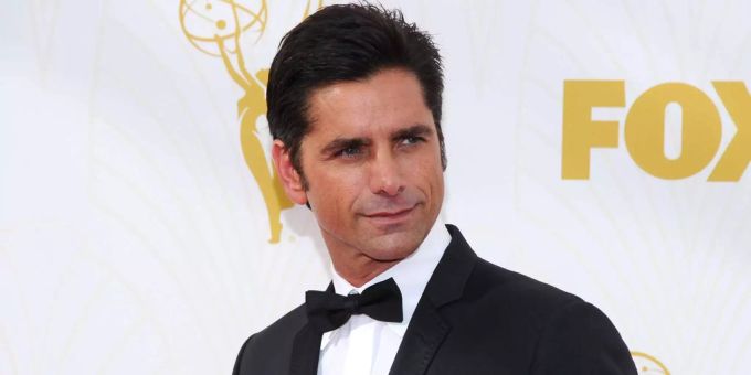 John Stamos an den Emmys 2015. john stamos