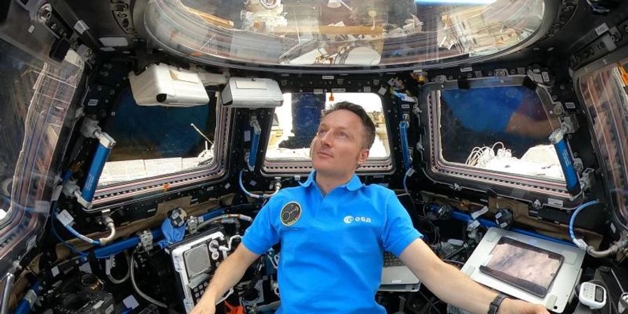 Astronaut Matthias Maurer blickt von der Kuppel der Internationalen Raumstation ISS auf die Erde. Foto: NASA/ESA-M.Maurer/dpa