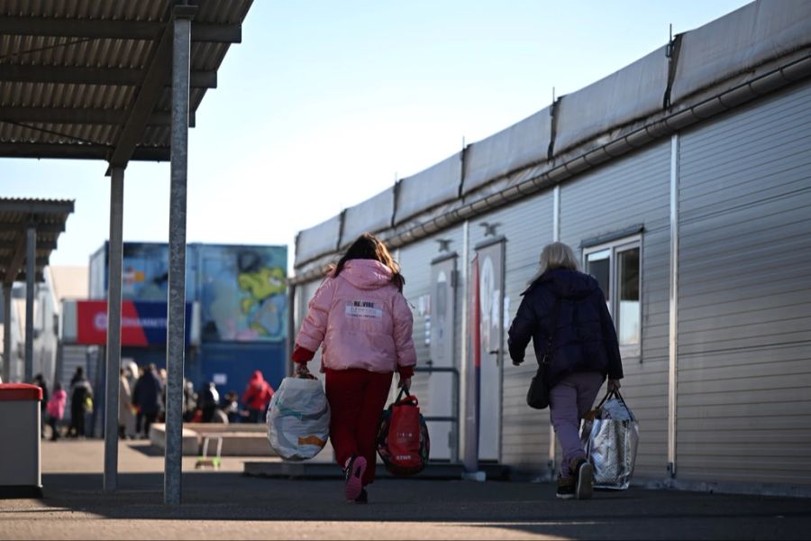 Alleinreisende Frauen, die aus dem Ukraine-Krieg flüchten, sind besonders hohem Risiko ausgesetzt.