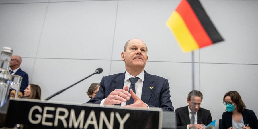 Bundeskanzler Scholz zu Beginn der Sitzung der G7-Staaten in Brüssel.