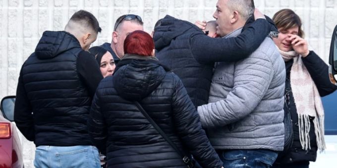 Trauernde nach dem Unglück in Belgien Trauernde nach dem Unglück in Belgien