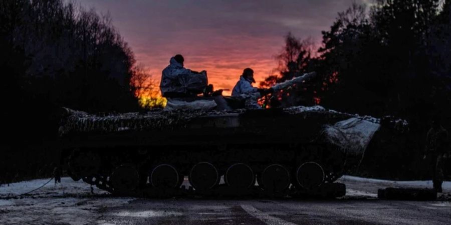 Ukrainische Soldaten in Tschernihiw